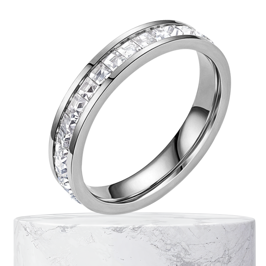 Amelia | Brillante chispa | Anillo de plata