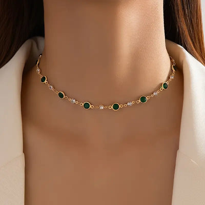 Collar colgante verde esmeralda