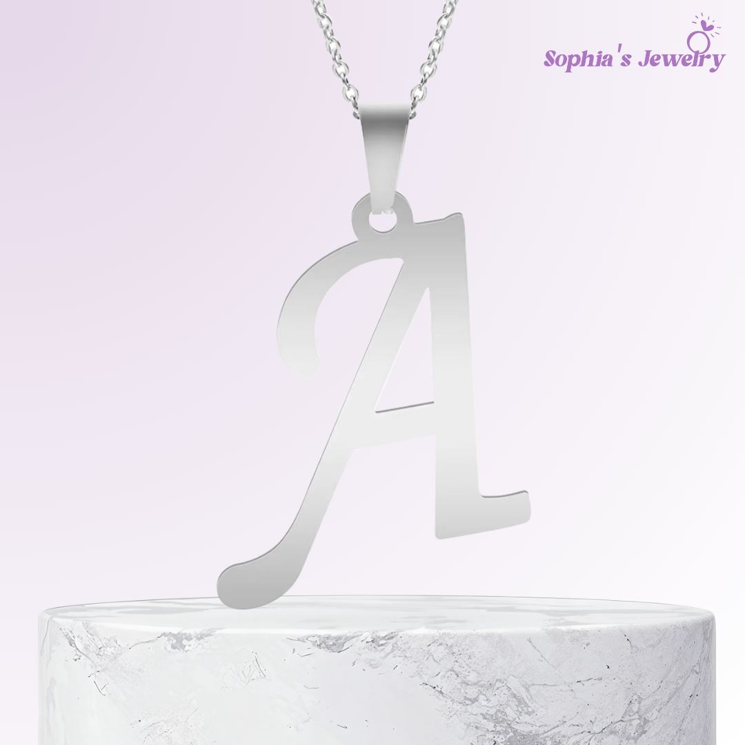 Nova | Collar plateado con letra personalizada y brillo único