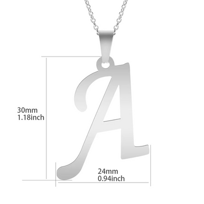 Nova | Collar plateado con letra personalizada y brillo único