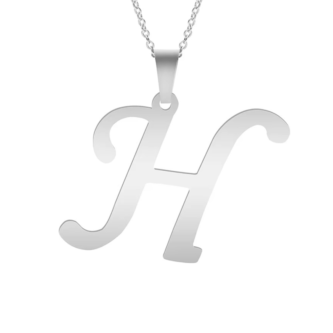 Nova | Collar plateado con letra personalizada y brillo único