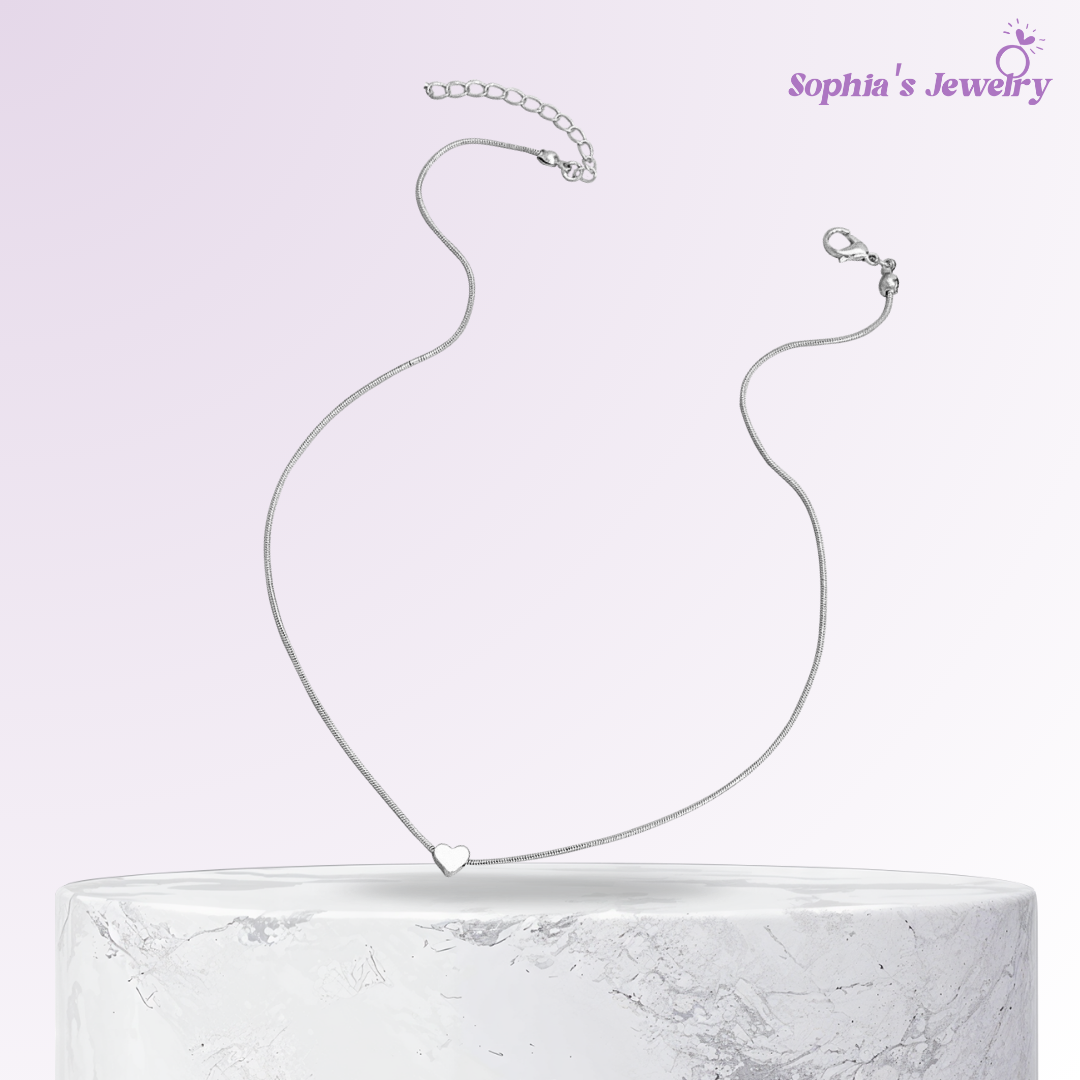 CelestialLove | Elegante cadena de serpiente con colgante de corazón | Collar de plata