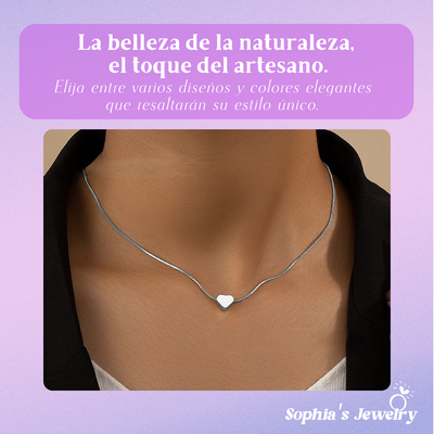 CelestialLove | Elegante cadena de serpiente con colgante de corazón | Collar de plata